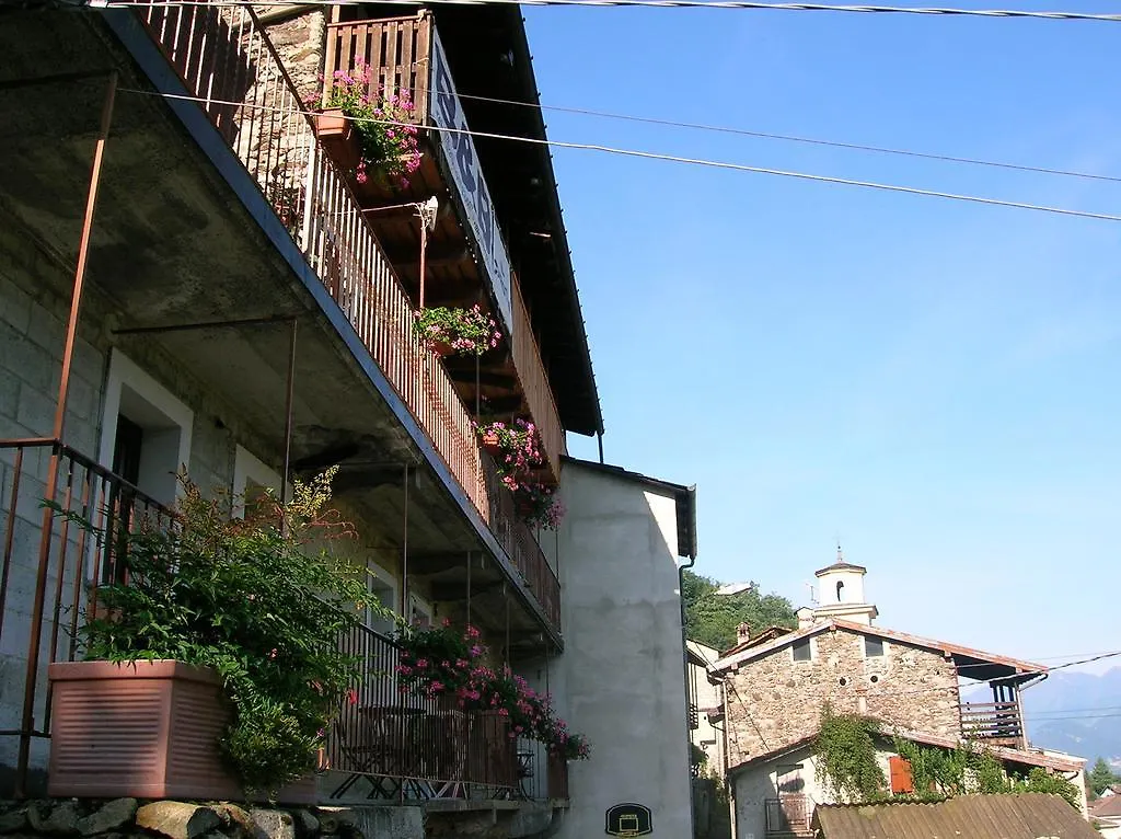 Al Carotin Apartment Mantello 0*,  Italy